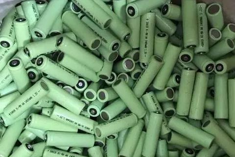 单晶电池片回收,专业回收锂电池公司,废电池的回收价值